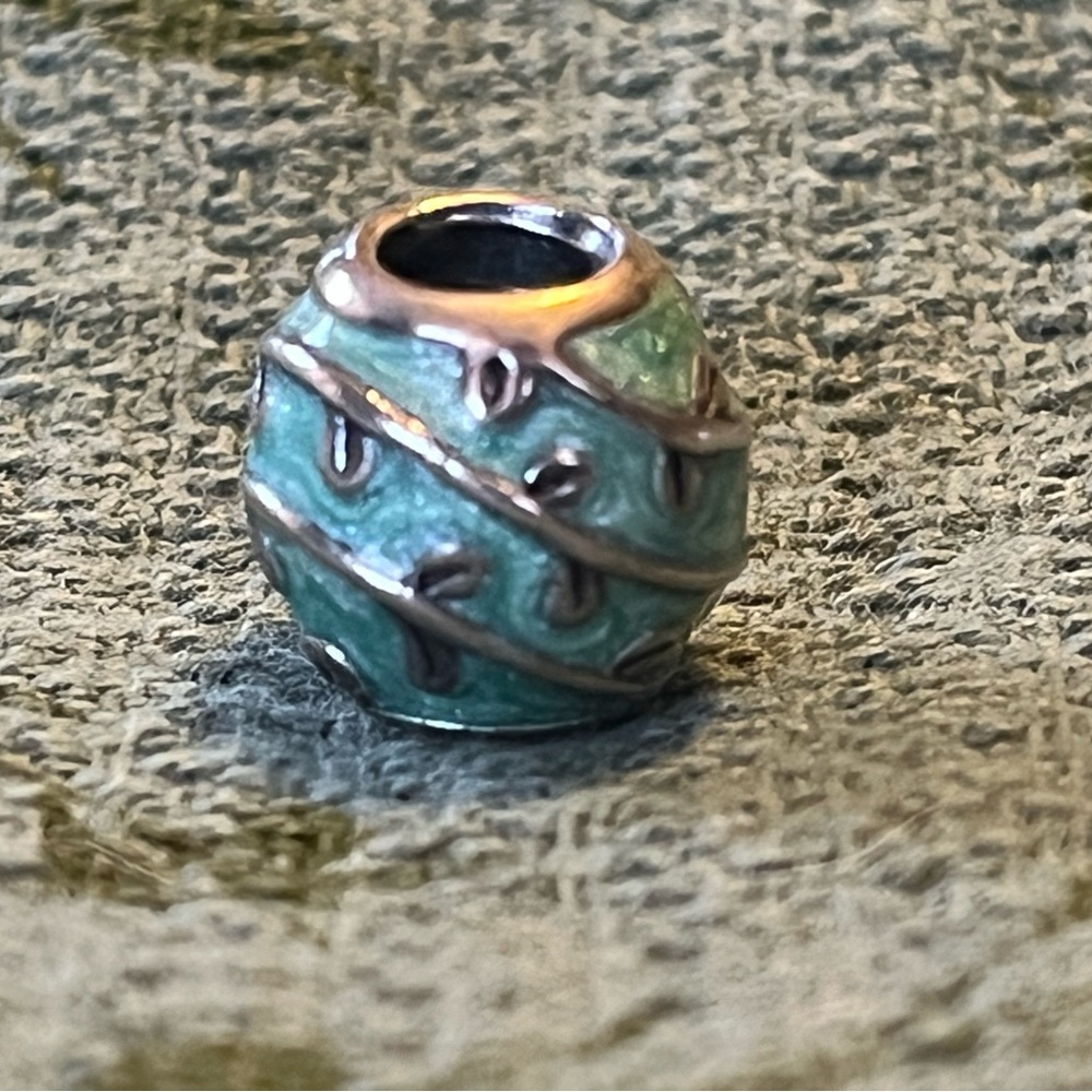 Pandora Aquamarine Vine charm
